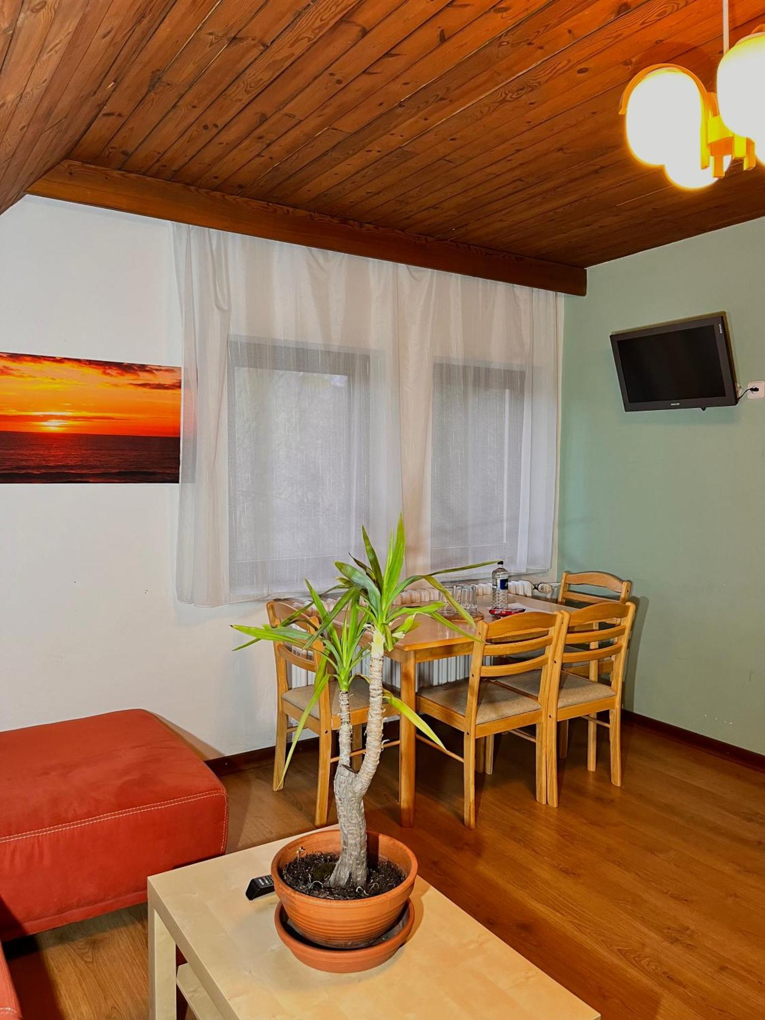 Hotel Vila Morava Liptovský Mikuláš Esterno foto