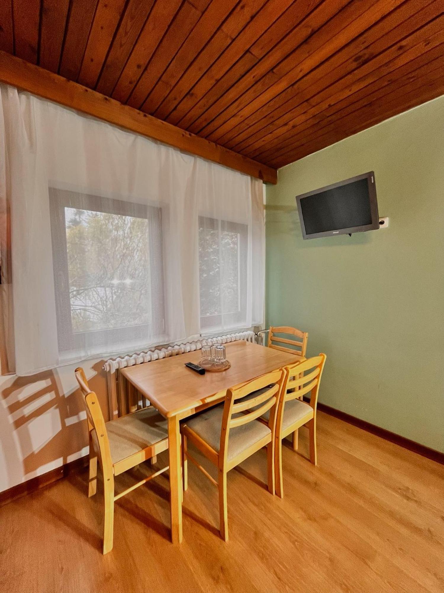 Hotel Vila Morava Liptovský Mikuláš Esterno foto